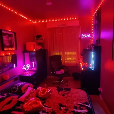 Love Room Sexy Love Cosy Lib Proche Centre Gare A Pied Aulnay-sous-Bois Kültér fotó